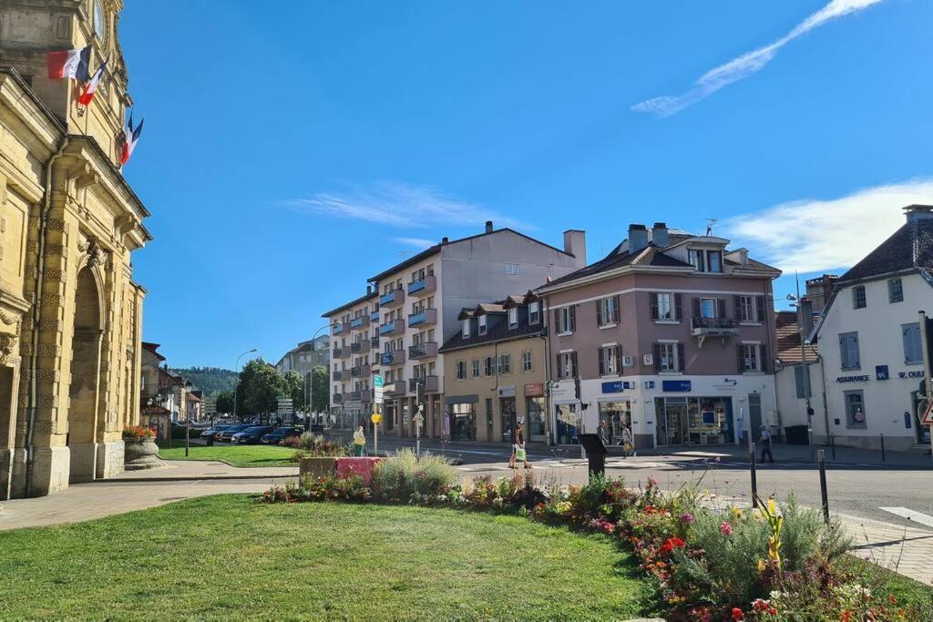 Le p'tit Saint Pierre - Centre ville - Parking Pontarlier Extérieur photo